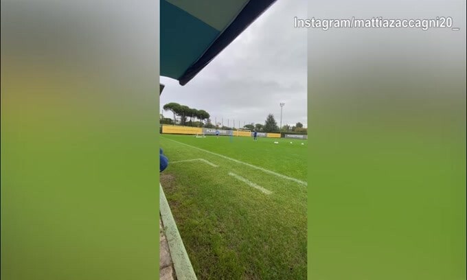 Lazio, per Zaccagni niente vacanze: il calciatore si allena a Formello