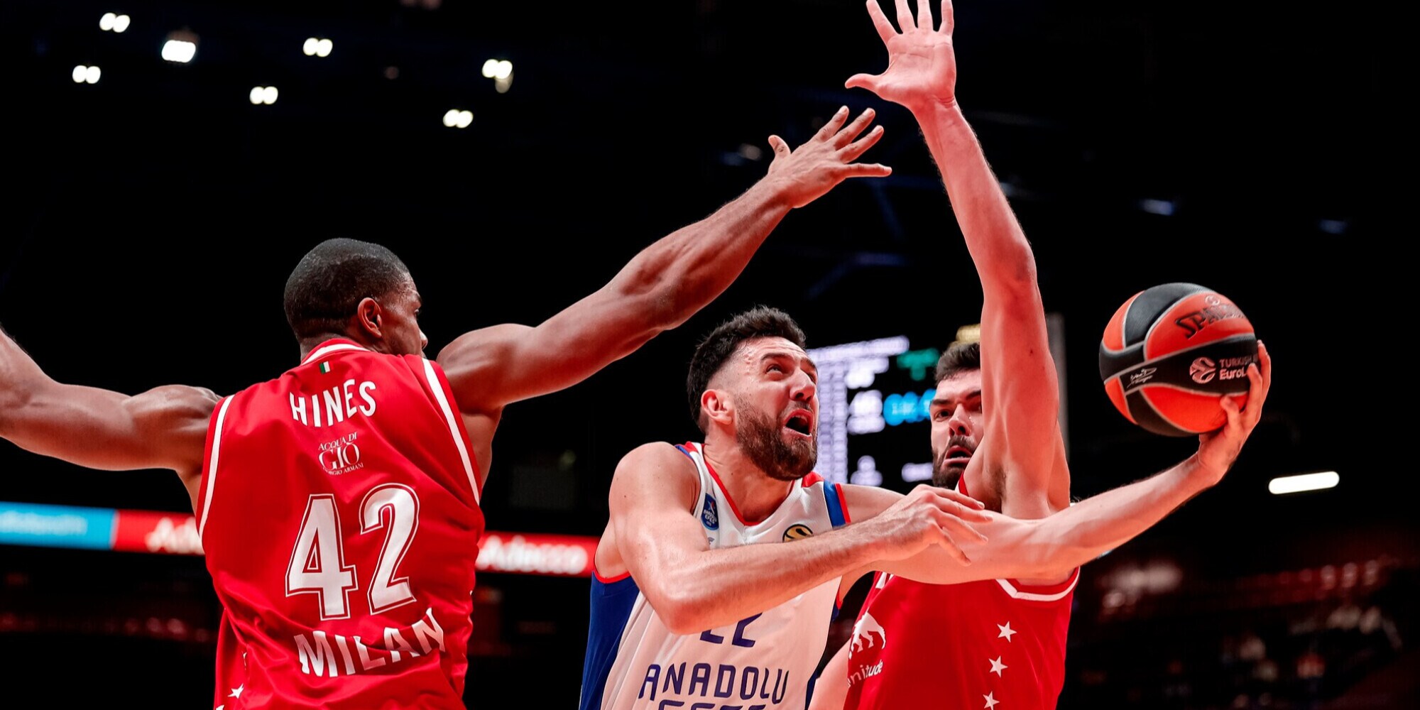 L'Olimpia crolla ancora in Eurolega, bene Venezia in Eurocup e Reggiana in Champions