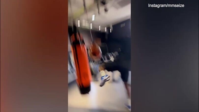 Milan, Maignan recupera "suonandole" al pungiball!