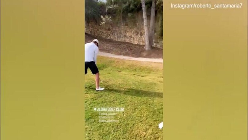 Botheim sbaglia il colpo a golf, l'amico Haaland se la ride