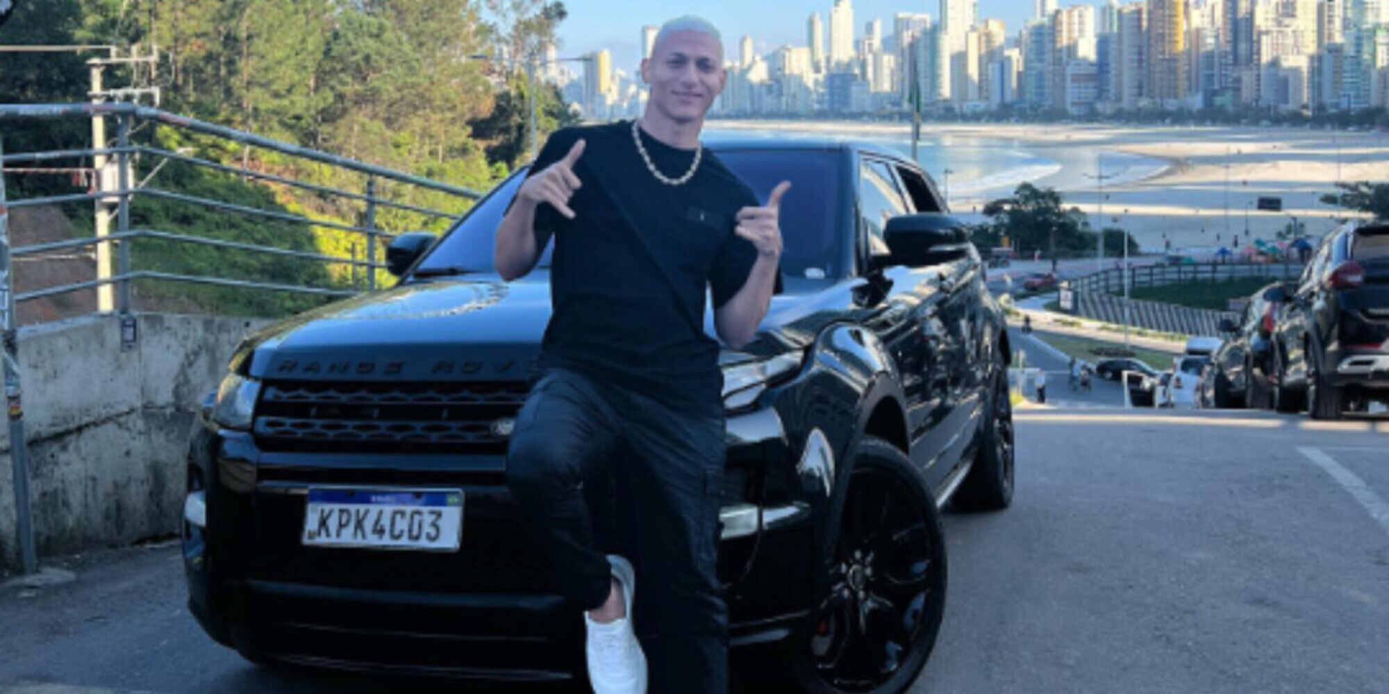 Il bomber senza supercar: perché Richarlison non guida? Il motivo è assurdo