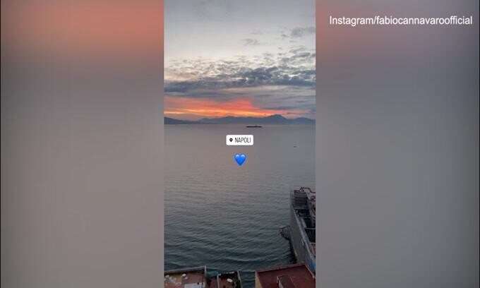 Cannavaro e l'alba nella sua Napoli: il video sui social