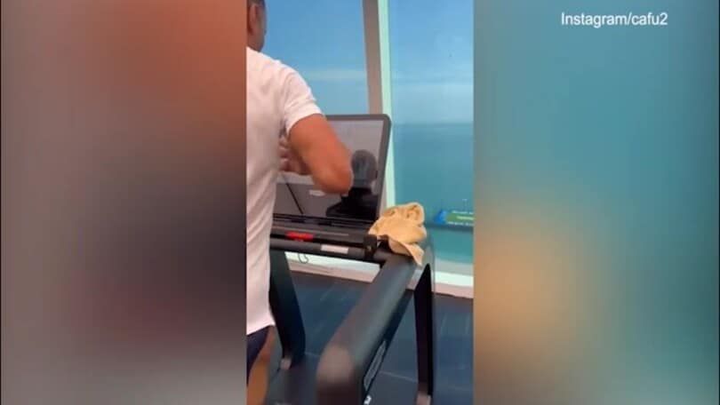 Cafù corre a 300 all'ora: qualcuno ha bisogno di un terzino?