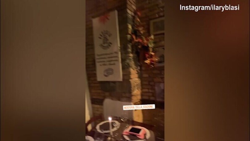 Pranzo in osteria con amici per Ilary Blasi
