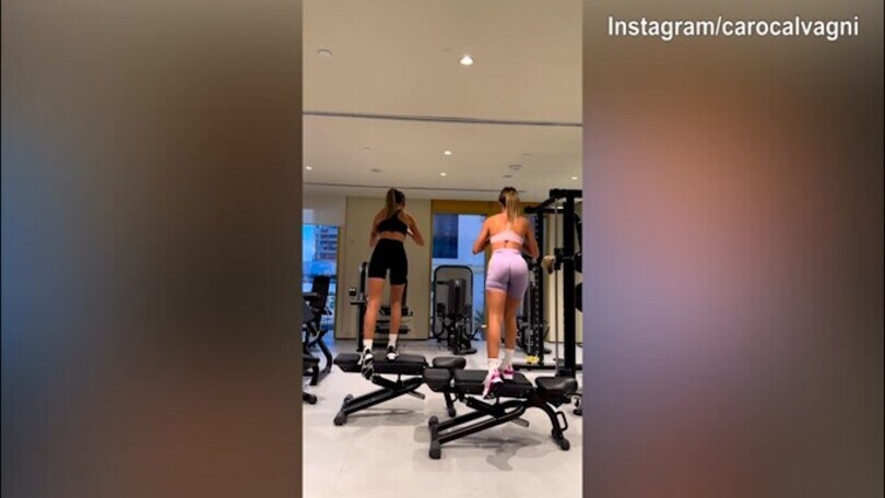 Caro e Augustina, fisico scolpito in palestra!