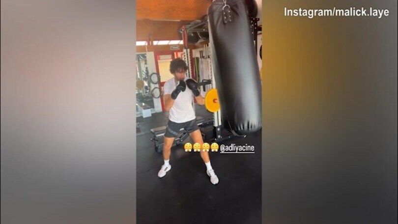 Milan, Adli è una forza: che pugni!