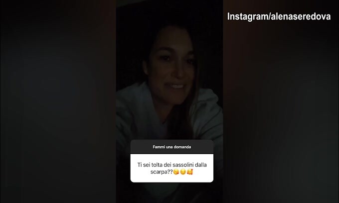 Alena Seredova risponde ai fan: "Preferisco avere la mia dignità..."