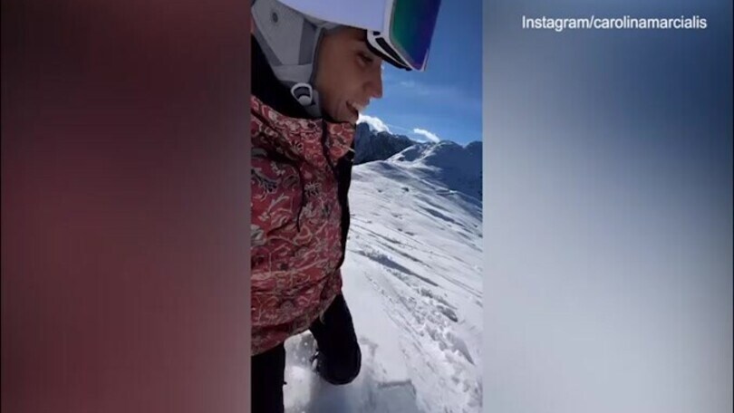 Carolina Marcialis cade dallo snowboard: la reazione è epica!