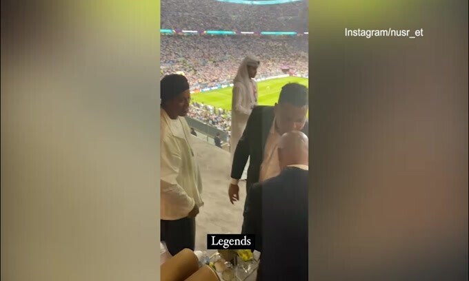 Qatar, quando il parterre è d'onore: in tribuna con Nusr Et ci sono 4 leggende