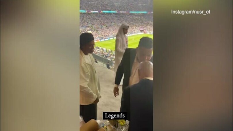 Qatar, quando il parterre è d'onore: in tribuna con Nusr Et ci sono 4 leggende