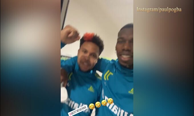 Pogba, quante risate coi capelli di McKennie