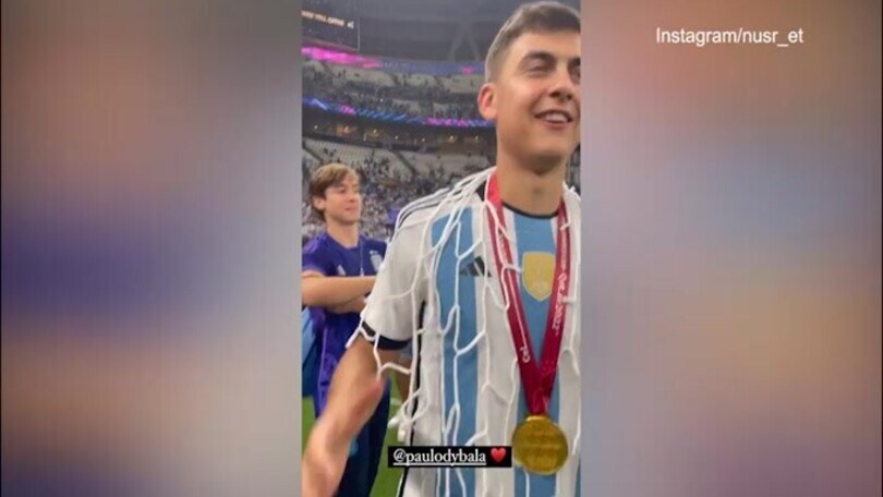 Argentina, Dybala festeggia ma Salt Bae lo interrompe