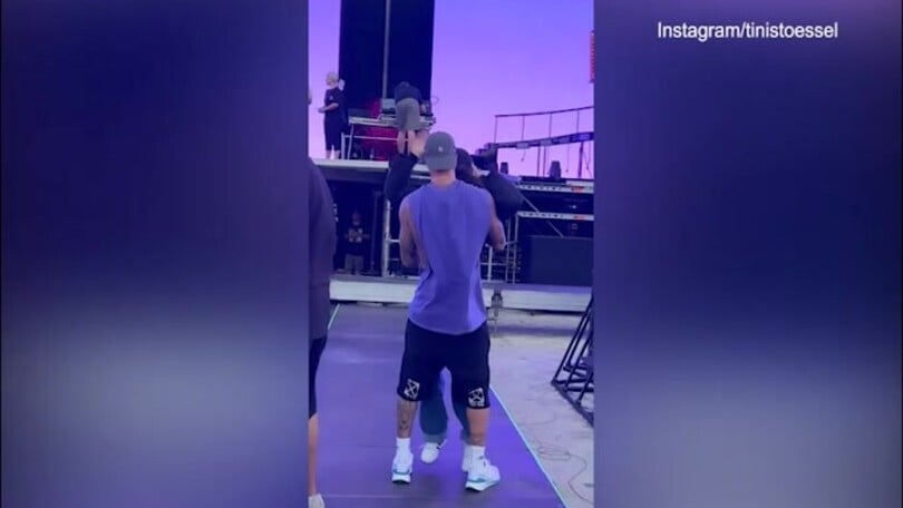 Argentina, dopo i festeggiamenti è tempo di famiglia: Tini e De Paul si incontrano