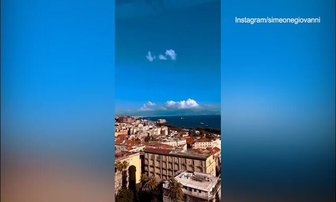 Napoli, gli auguri di Simeone alla città con la canzone di Pino Daniele