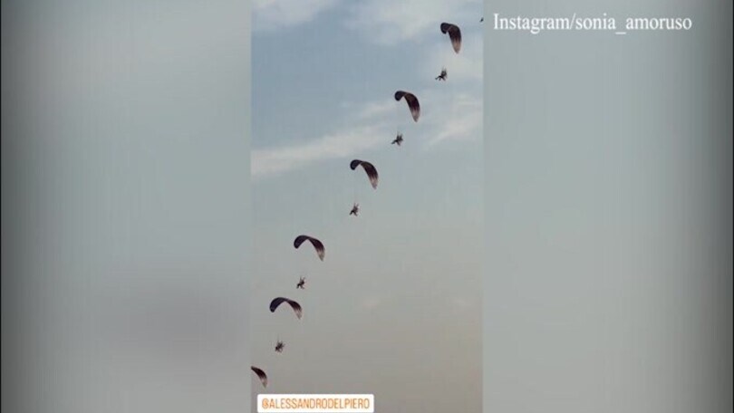 Spettacolo in cielo, Del Piero osserva incantato