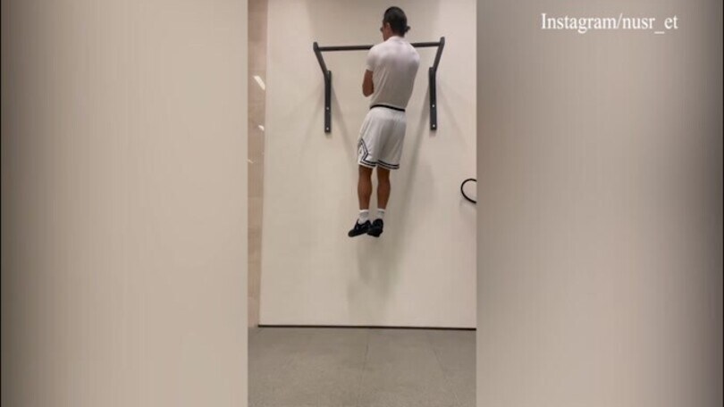 Salt Bae in splendida forma, ecco il segreto