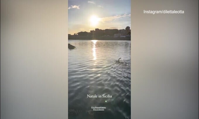 Diletta Leotta si gode il sole della Sicilia: con o senza Karius?