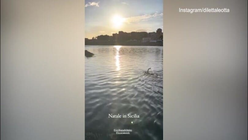 Diletta Leotta si gode il sole della Sicilia: con o senza Karius?