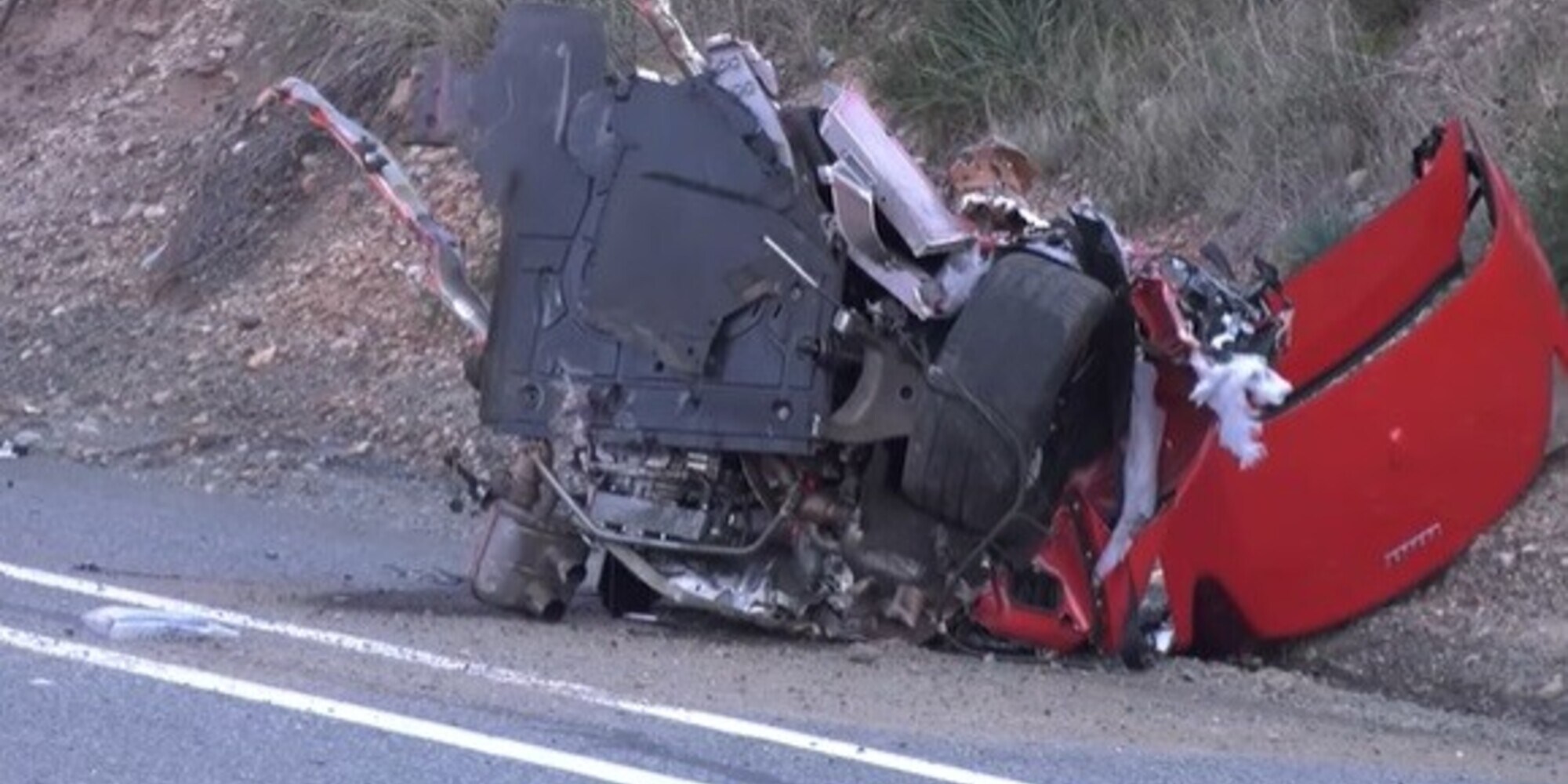 La Spider finisce in rottami: l'incidente di questa Ferrari è brutale VIDEO