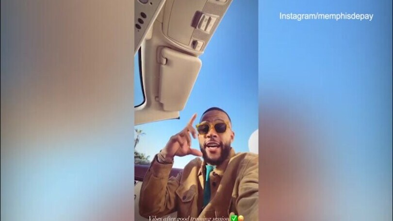 Il ritorno dall'allenamento di Depay a ritmo di musica: "Good vibes"