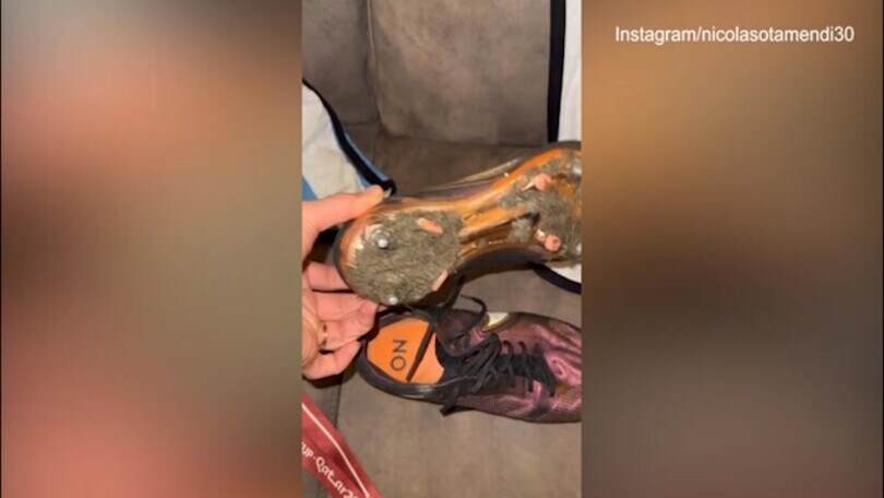 Magliette e scarpe sono intatte: Otamendi conserva tutto, museo alle porte?
