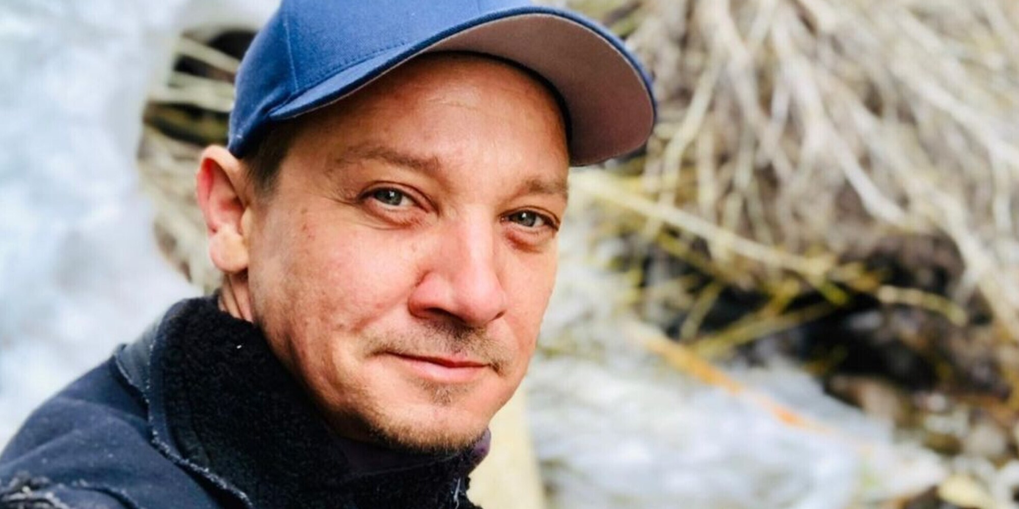 Jeremy Renner, l'attore di Avengers travolto dalla neve: è in gravi condizioni