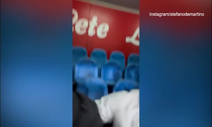 Napoli-Juve, De Martino e Biagio Izzo esultano: "Ma che è successo?"