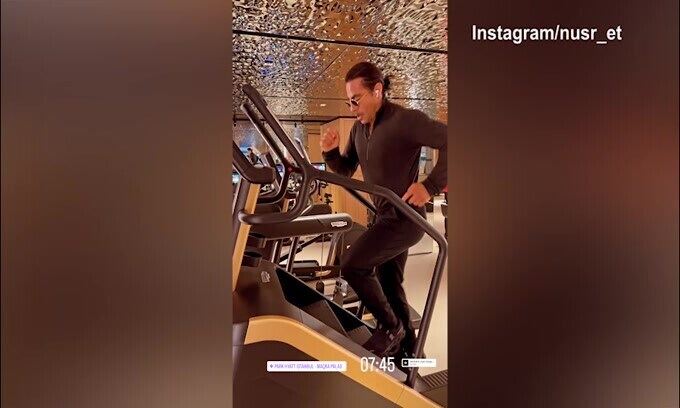 Nusr Et, duro lavoro in palestra