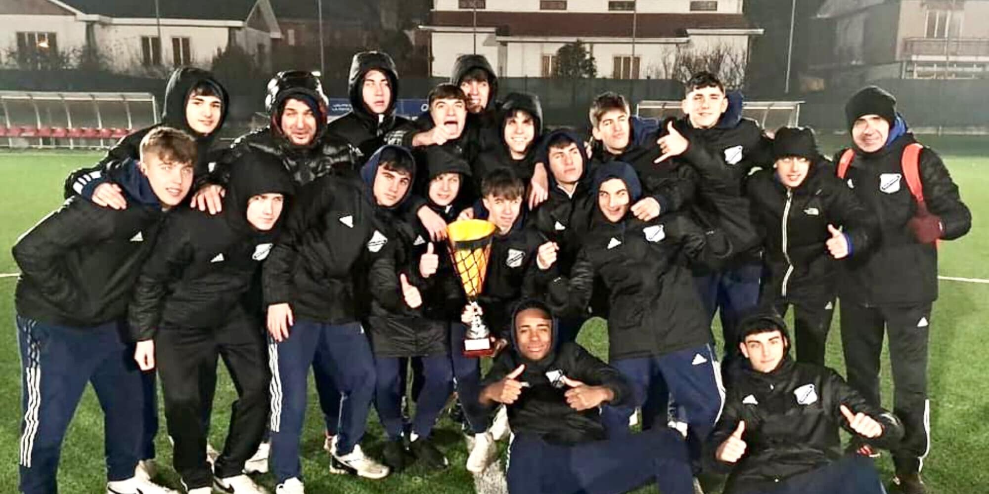 Uranio torna ad allinearsi con la vittoria