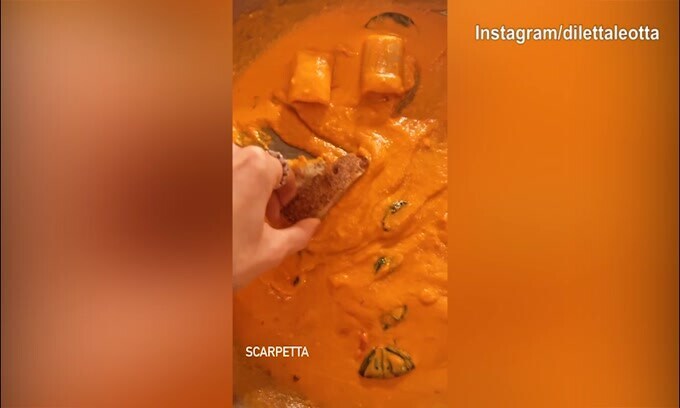Diletta Leotta, pasta e...scarpetta!