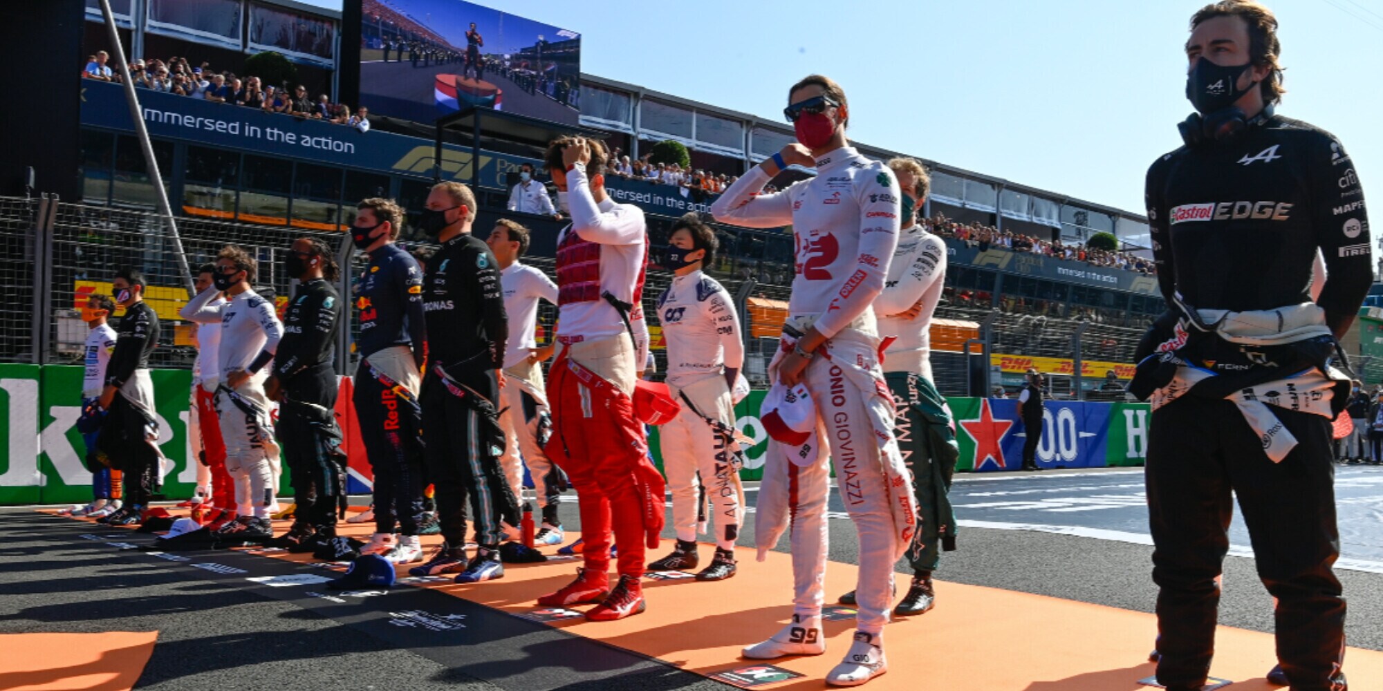 F1, stipendio piloti: quanto guadagnano Leclerc, Sainz, Verstappen, Hamilton e non solo