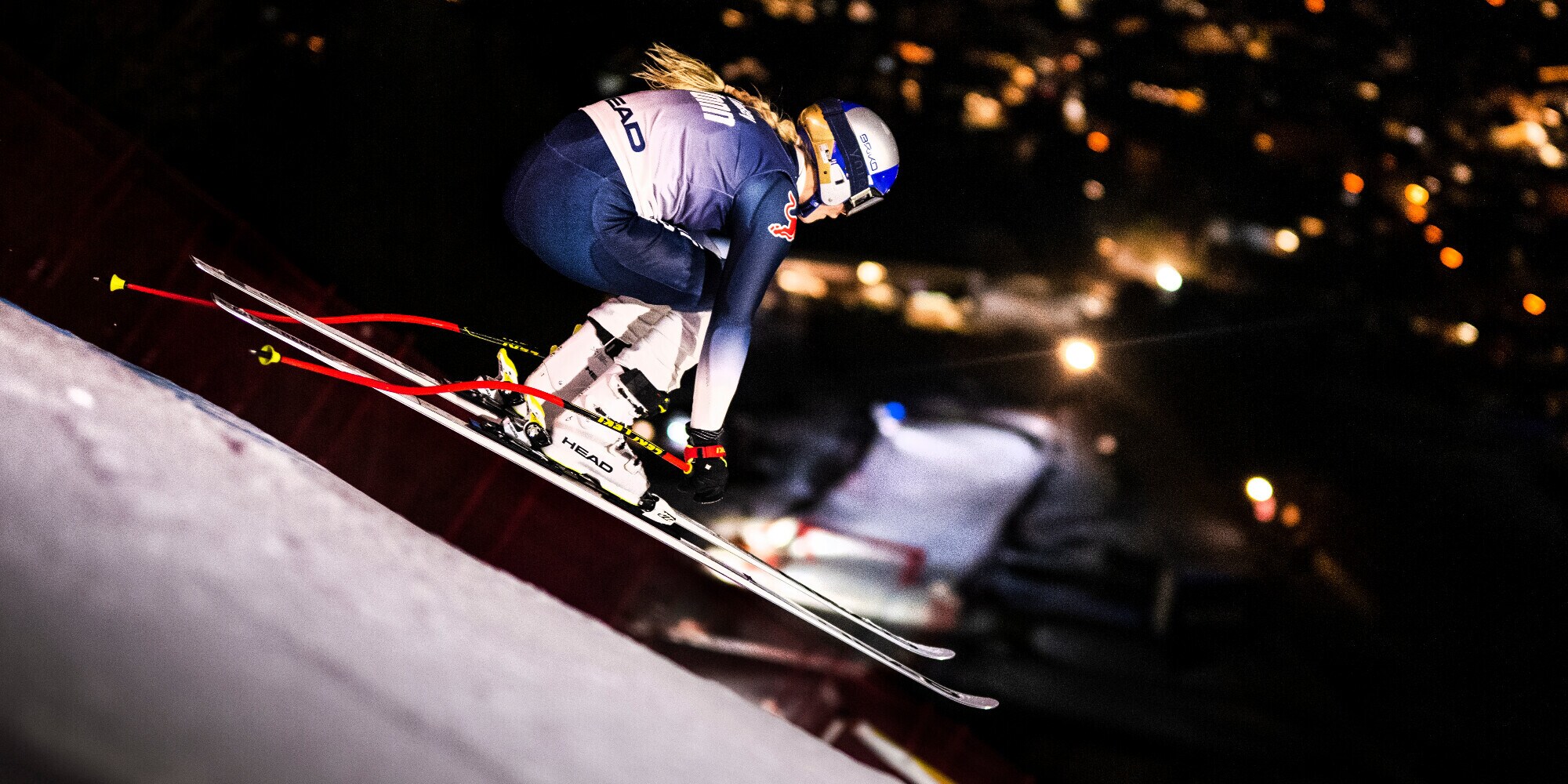 Sci: Vonn oltre i limiti, domina la mitica Streif di notte FOTO