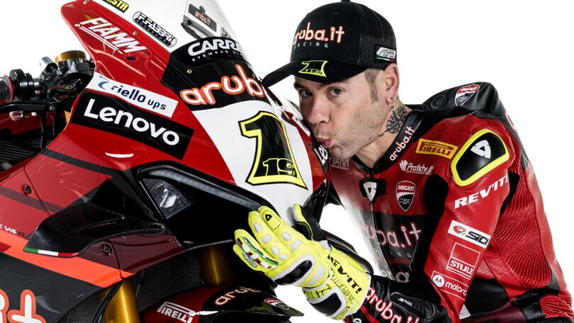 SBK, Alvaro Bautista e Ducati rivelano la nuova moto 2023