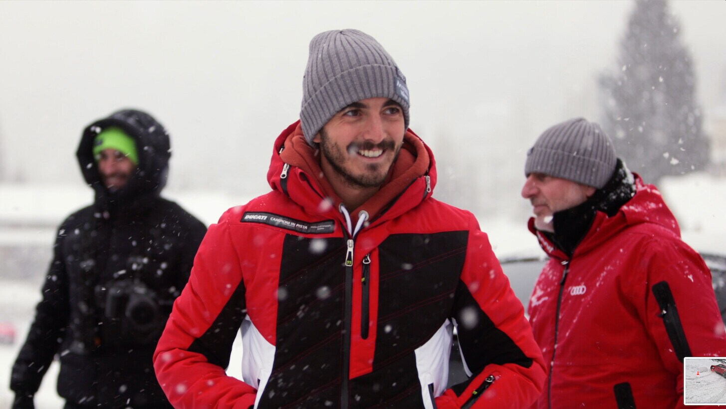 Ducati sulla neve: si sgomma con Bagnaia, Bastianini e le Rosse