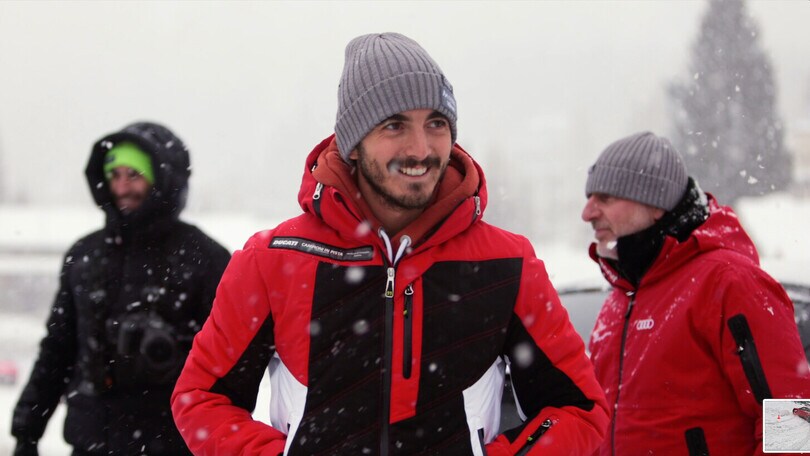 Ducati sulla neve: si sgomma con Bagnaia, Bastianini e le Rosse