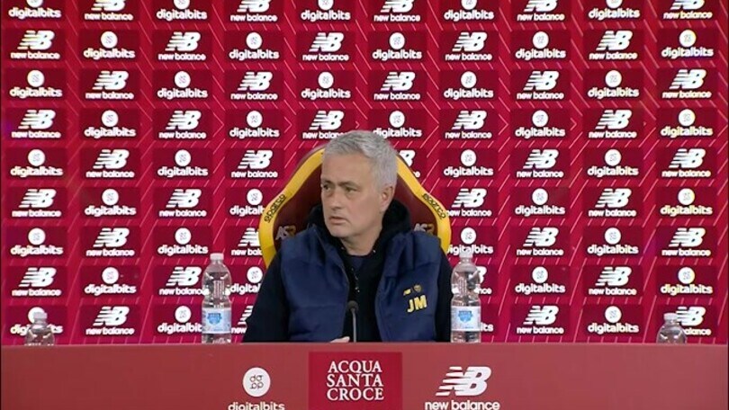 Mourinho: "Complimenti al Napoli, ha già vinto meritatamente lo scudetto"