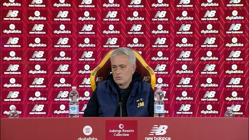 Mourinho: "Karsdorp? Qualcuno nella vicenda è stato bugiardo"