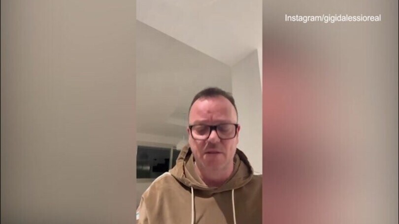 Napoli, la dedica musicata di Gigi D'Alessio