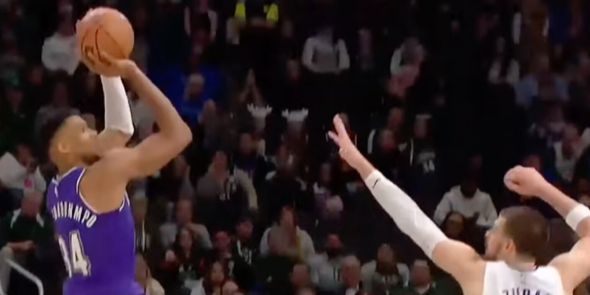 Nba, Antetokounmpo da sogno: 54 punti e i Bucks battono i Clippers