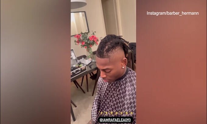 Leao si fa bello per il derby: ecco il video dal barbiere