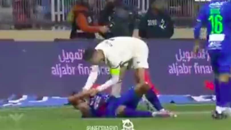 Cristiano Ronaldo e la rissa sfiorata in campo contro l'Al Fateh