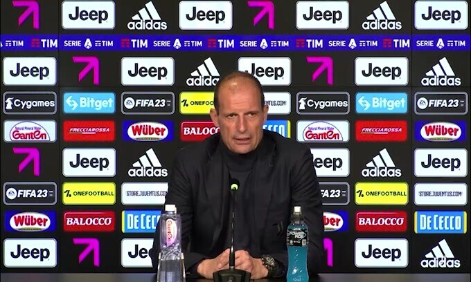 Allegri: "De Sciglio è sereno, non guardiamo i social"