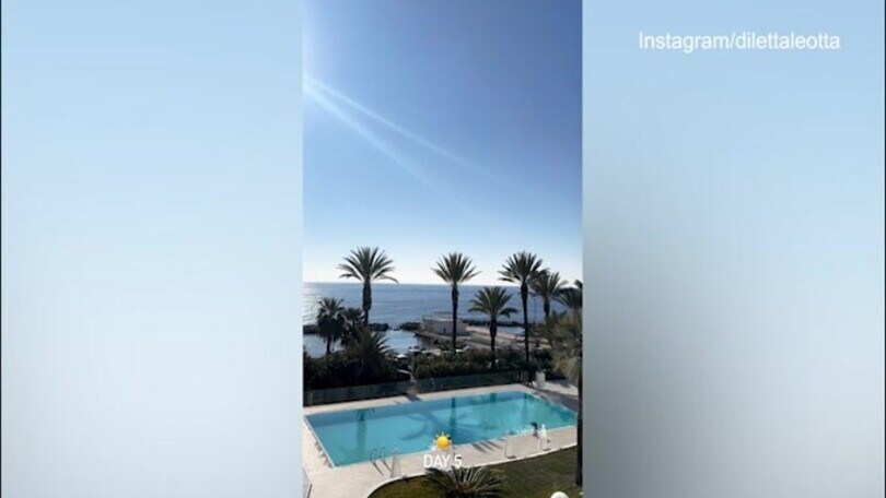 Splende il sole su Sanremo, ecco il buongiorno di Diletta Leotta