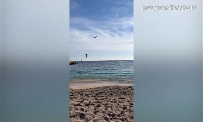 Sole e mare, il pomeriggio di Diletta Leotta