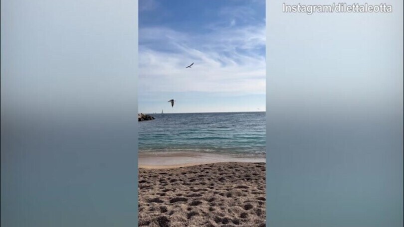 Sole e mare, il pomeriggio di Diletta Leotta