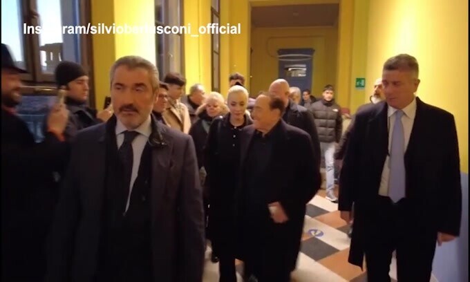 Berlusconi: "Chi ho votato? L'Inter"