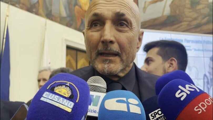 Kvara esaltato da Spalletti: "Mi ricorda Salah..."