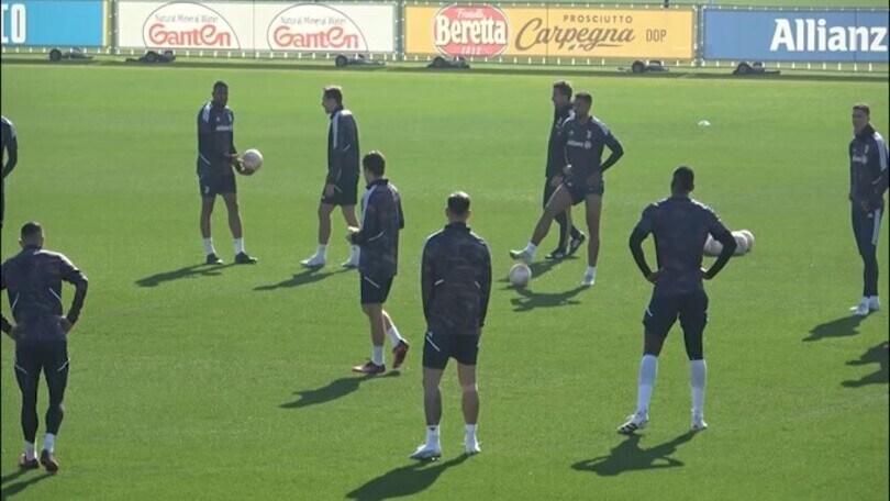 Juve, l'allenamento vista Nantes: Pogba e Bonucci in gruppo