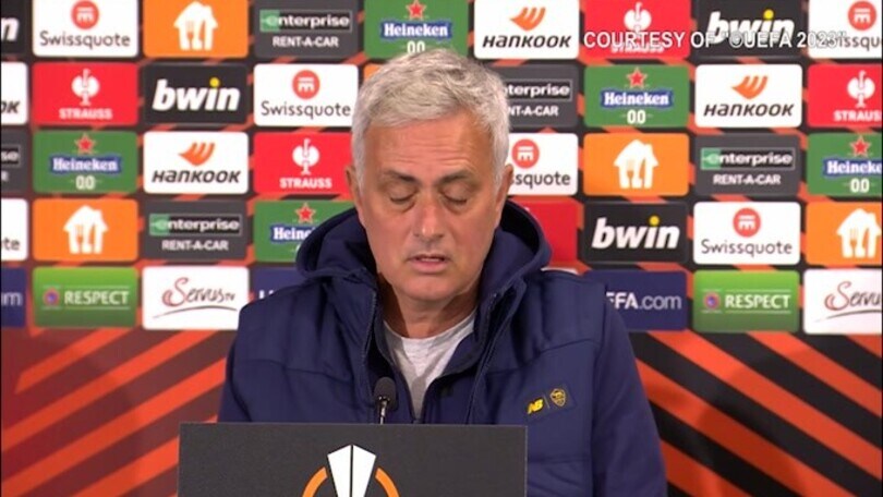 Mourinho: "Su Karsdorp il mio aggettivo è stato troppo pesante"