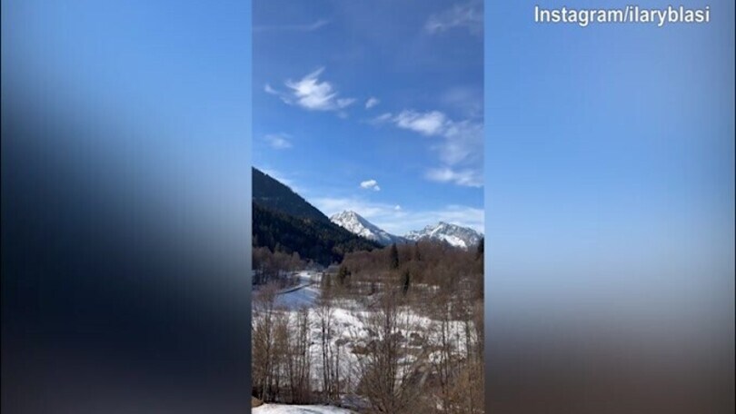 Sabato mattina in montagna per Ilary Blasi